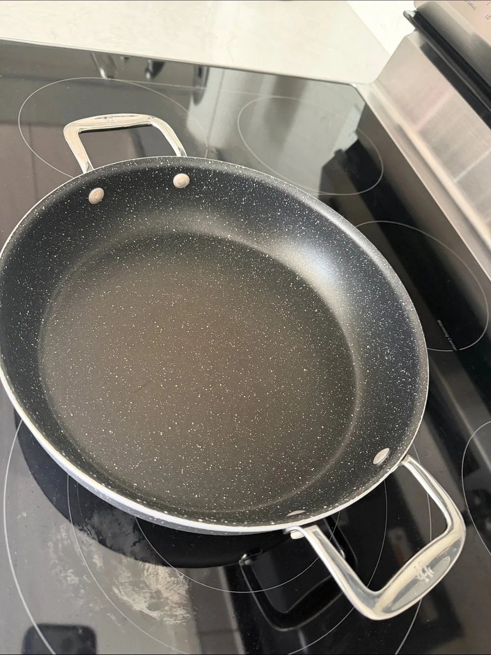 HENCKELS Capri Aluminum Pan